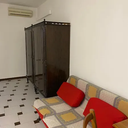 Casa Vacanze Gilli * קליארי
