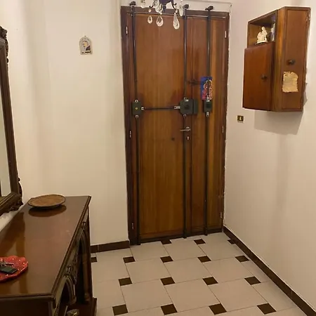 Casa Vacanze Gilli בית הארחה קליארי